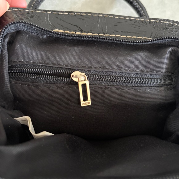 Guess patent faux leather mini purse | y2k mini guess bag - Picture 8 of 8
